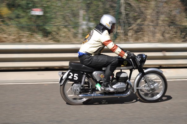 Mt Cootha Motor Show 28 27839_1419494440965_4400701_n